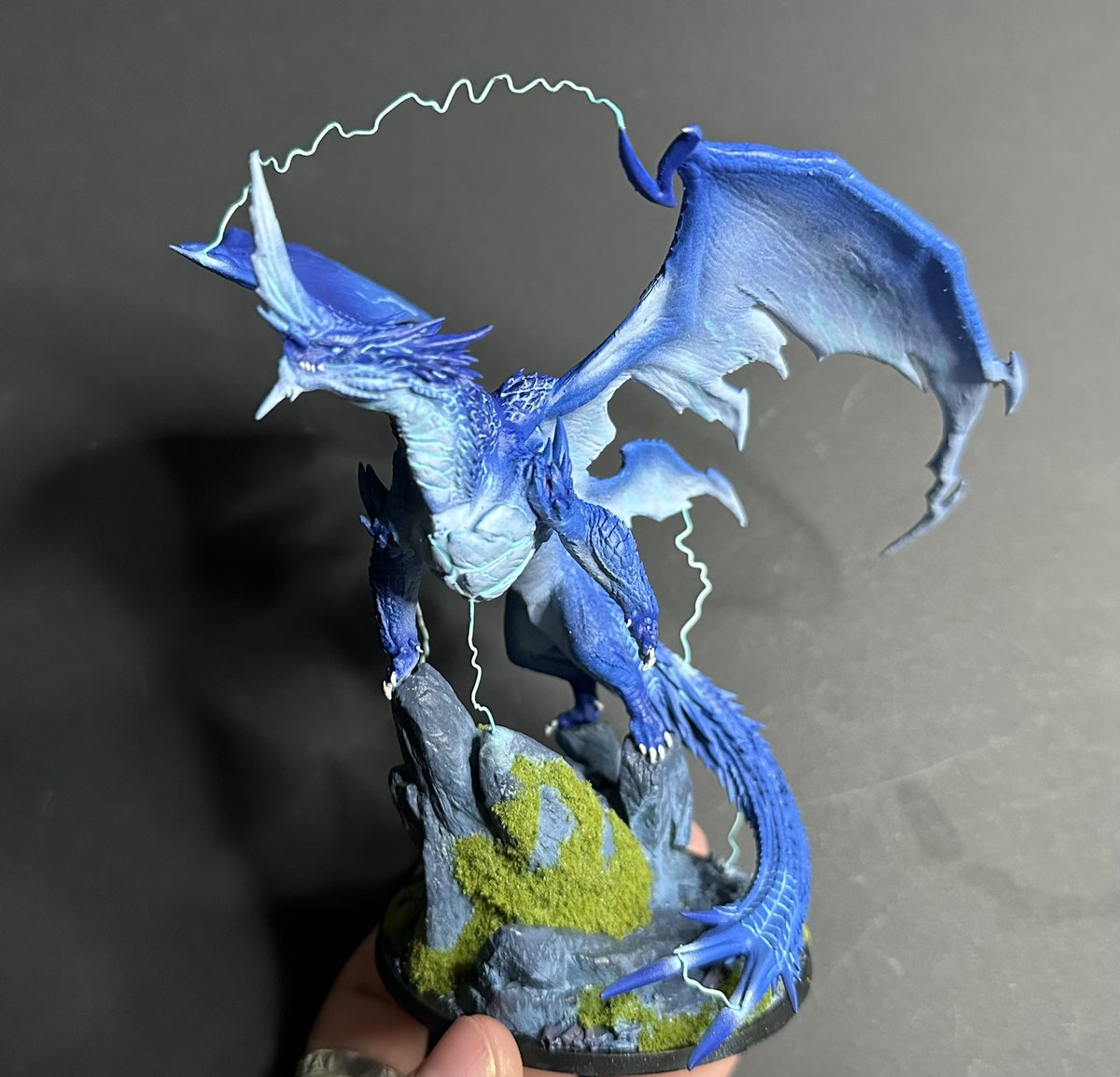 LadyZephyra's tweet photo. Blue dragon I finally got around to finish painting, added lighting effects with thin wire for cooler edginess!! ⚡️⚡️⚡️ https://t.co/H0FBmvVROa