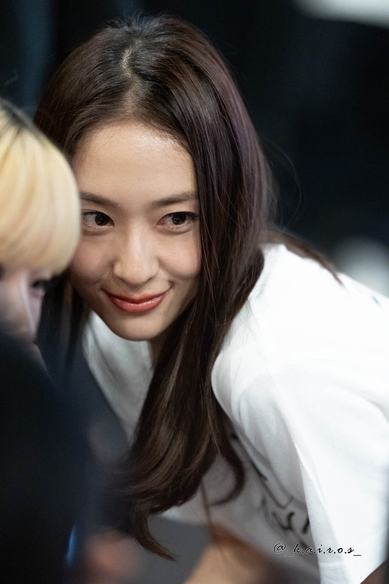 krystclass's tweet photo. 260501 Krystal
#Audition109 stage greeting

cr. https://t.co/jKoZr4NdEF https://t.co/J0sfv92Obz