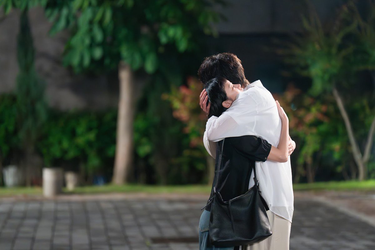 i love that either kissing or hugging his hand is always on her head