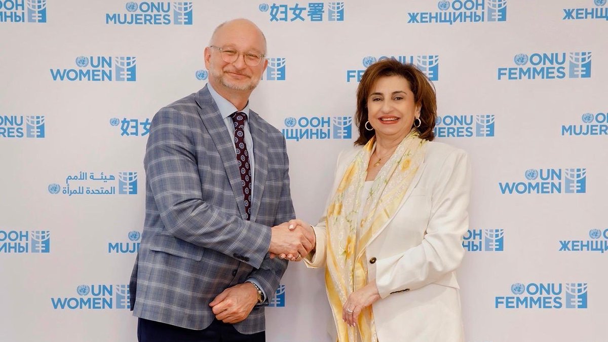 unwomenchief's tweet photo. Good exchange with H.E. Amb. David Lametti of #Canada. 

@UN_Women values our strong partnership to advance gender equality and #SDG5. Appreciated the constructive dialogue on #UN80 reform to ensure it delivers #ForAllWomenAndGirls. https://t.co/oTWYOHD9So