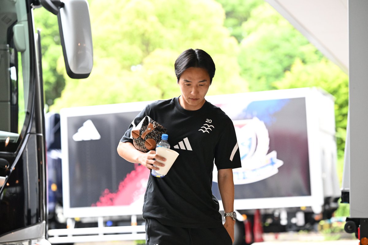め*る様 adidas　横浜F・マリノス　長袖　パンツ　セットアップ　タグ付き
