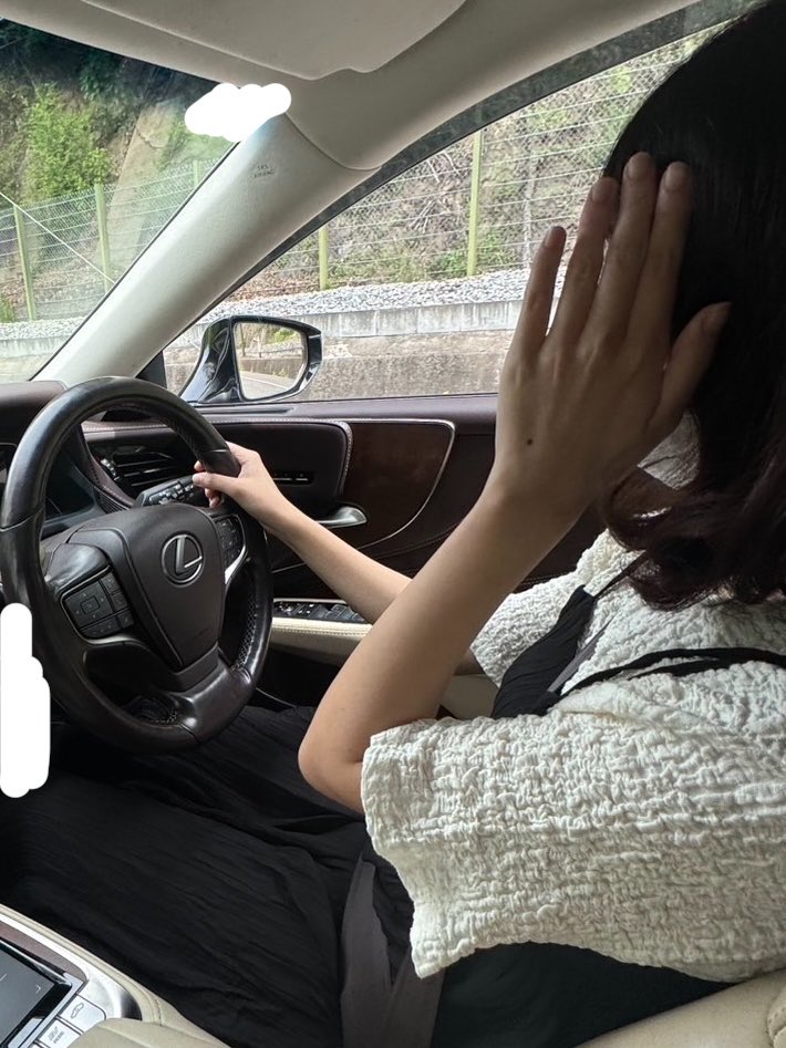 usg_anpan9's tweet photo. 両親とドライブ。
もっと晴れてたら山が綺麗だったかも⛰️
行きだけ運転したけど楽しかった〜
#LEXUS #レクサス
#LEXUSLS #LEXUSLS500h https://t.co/3kpbWLsyYo