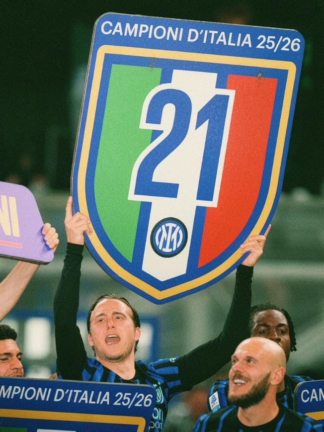 Rivedere il vero Zielinski è stato un vero piacere, non poteva essere il giocatore della scorsa stagione, mi è sempre piaciuto fin da udine, un piacere rivederlo decisivo. 🖤💙🇮🇹