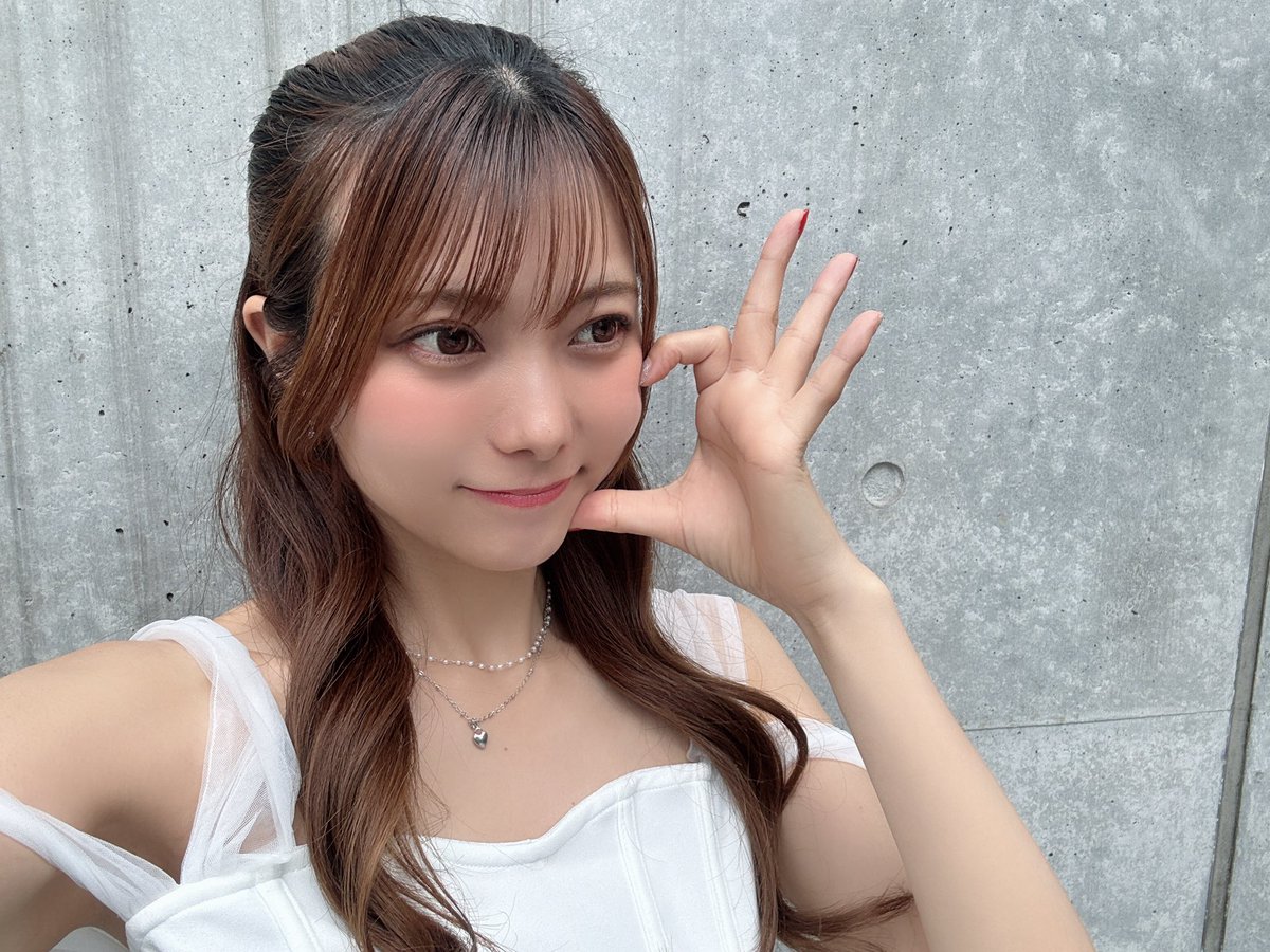 中丸葵 tweet media