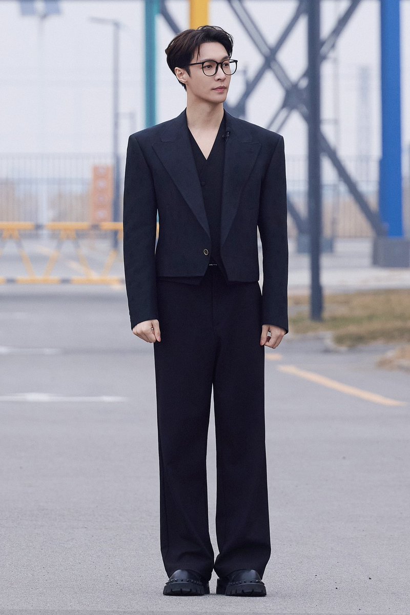 Lay Zhang Studio tweet media