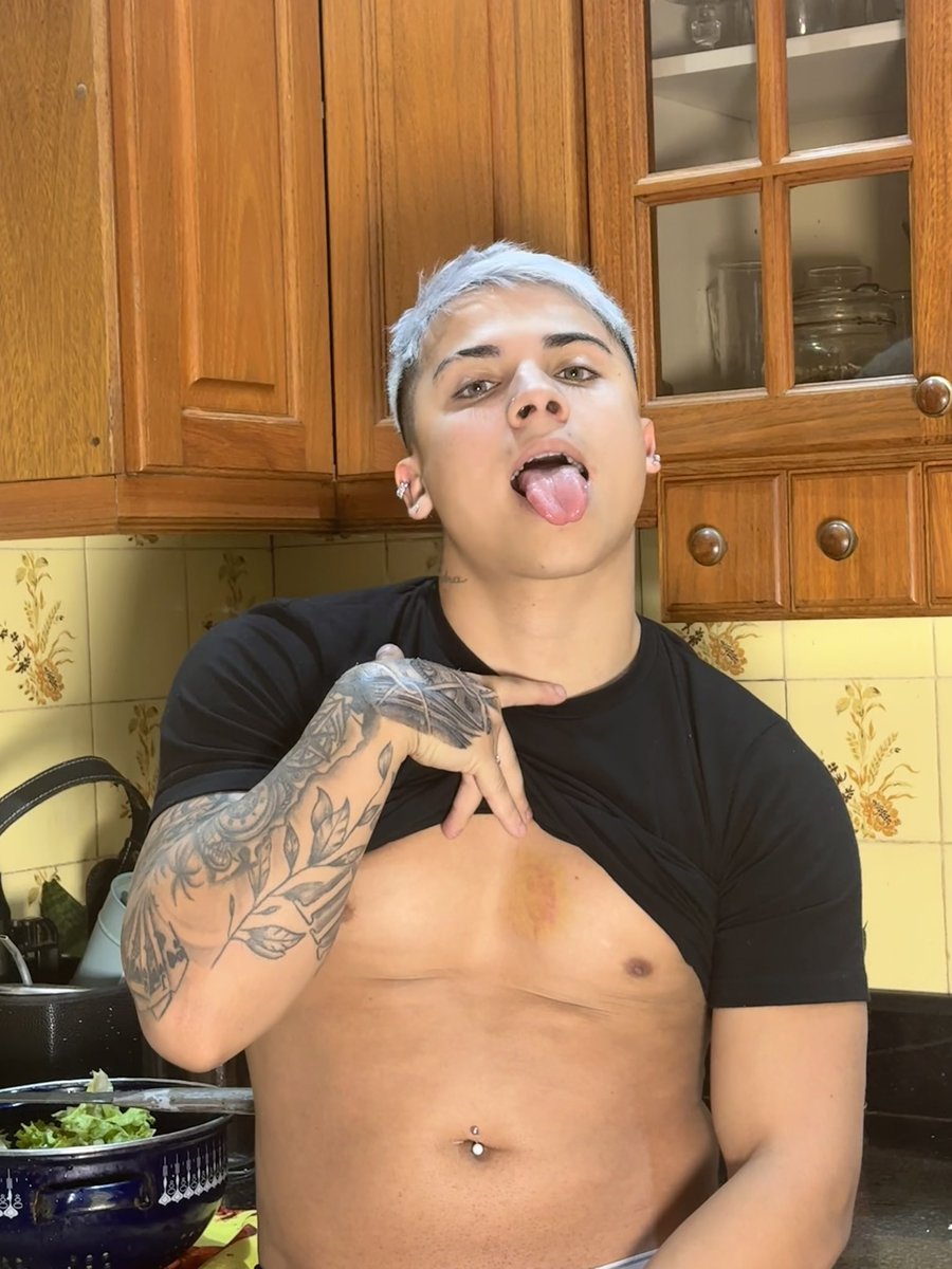 RAMI TWINK MODEL ⭐️ tweet media