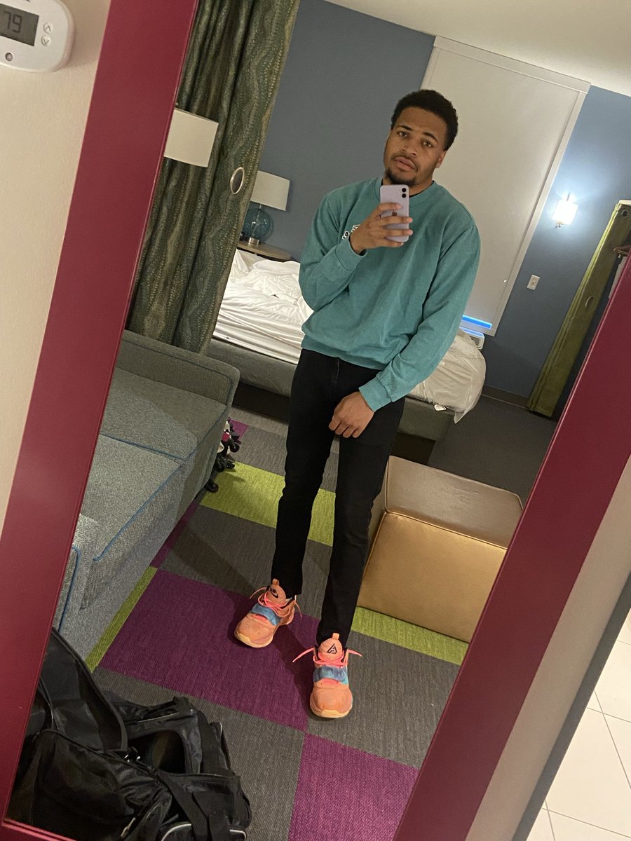 Gmcool240's tweet photo. @TheyLuvvLi_ https://t.co/zt9S7cP64T