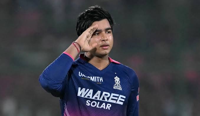 🚨 Rajasthan Royals could face legal trouble after social activist CM Shivakumar Nayak threatened to file an FIR over teenager Vaibhav Suryavanshi IPL participation, calling it child labour.

Meanwhile, Vaibhav is out there treating international bowlers like net practice.😭🔥