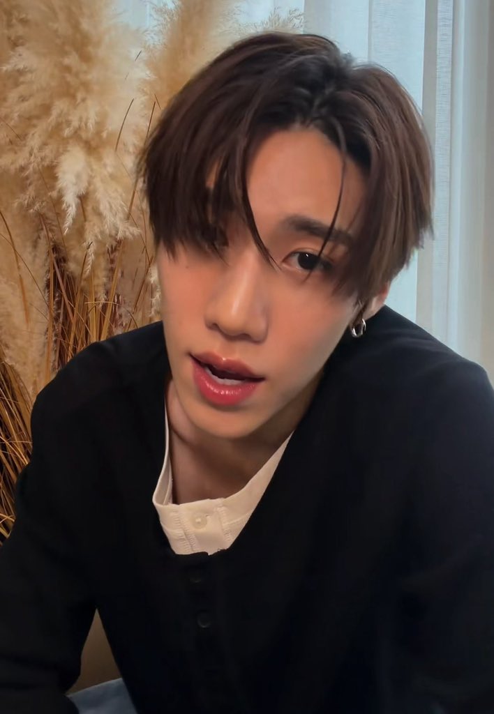 ใครยุ กรุไป #.รักทอมหล่อโคดมีความสุข
🧍🏻‍♀️
🏢
🏢    🤸🏻‍♂️
🏢
🏢      
🏢          🤸🏻‍♂️
🏢
🏢
🏢              🕳️