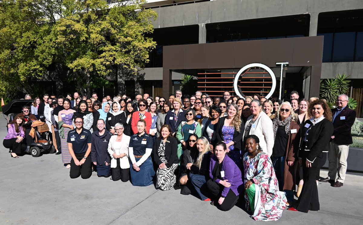 AustCivMil's tweet photo. ACMC coordinated a dialogue between government and civil society on Women Peace &amp; Security, which considered the key role of women in peacebuilding, social cohesion and community resilience.
Read more here: https://t.co/SNYZwhXLv4 https://t.co/kj51TYvTgR