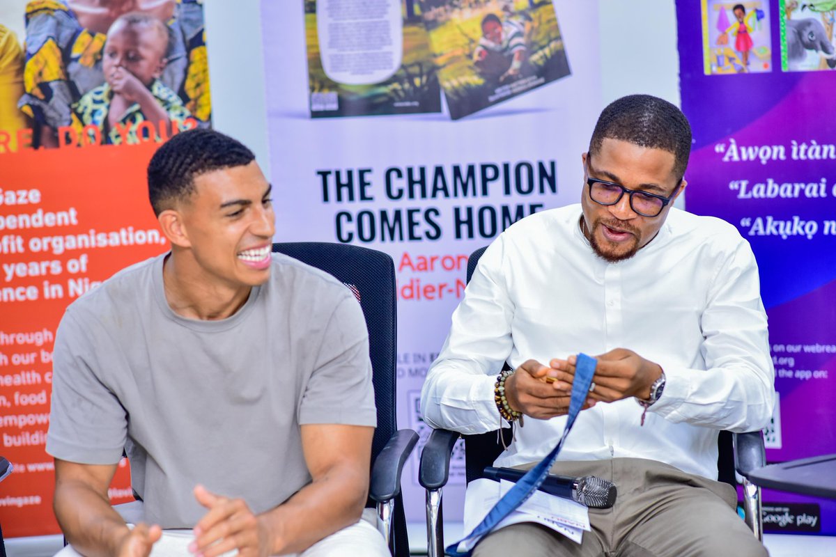 iamredavide's tweet photo. It was a pleasure to share the moment with the kids. Thank you #AaronGrandidier who won the @Olympics #gold with the France Rugby team at the @Paris2024 Olympic games https://t.co/Wlov2OuecU