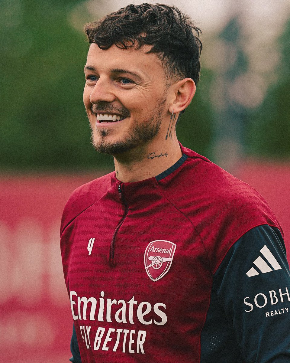 MokTebogo's tweet photo. @Arsenal  for sure Ben white renewal contract is ready https://t.co/SFUWoGajk8