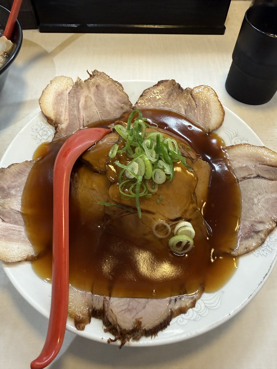 DwarfSpirit's tweet photo. ラーメン850円、チャーシュー丼1200円
。食べ過ぎ苦しい。・w・ https://t.co/j5OCxxXRlu