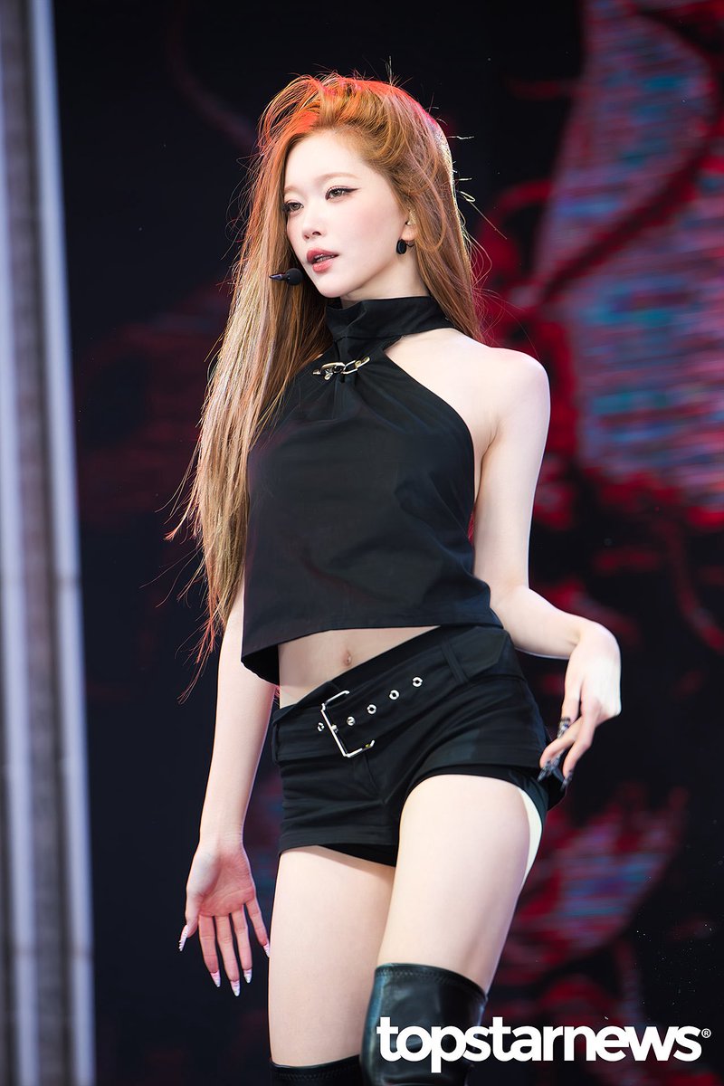 euaiox's tweet photo. 260506 Tsuki at Billlie “ZAP” Showcase

#빌리 #Billlie 
#츠키 #TSUKI #つき

cr: topstarnews https://t.co/VCtTNENRuS