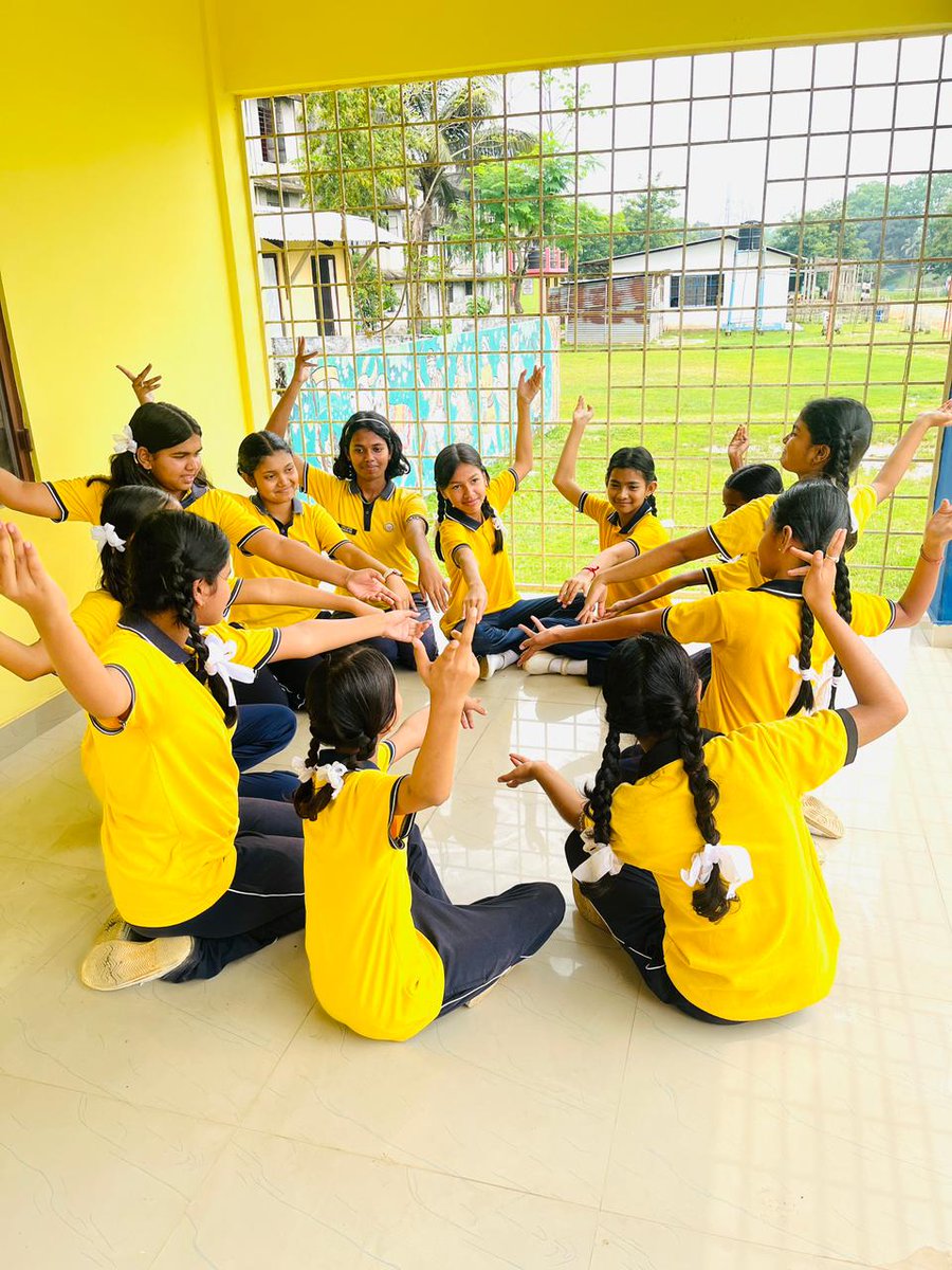 6thAPBn's tweet photo. “Education is not preparation for life; education is life itself.” 

Activity (dance, kickboxing, football, drill) based learning at Vivekananda Battalion School of 6th APBn, Kathal, imparted by Battalion personnel to the students.
@CMOfficeAssam 
@HardiSpeaks 
@assampolice https://t.co/ka6xniwEzg