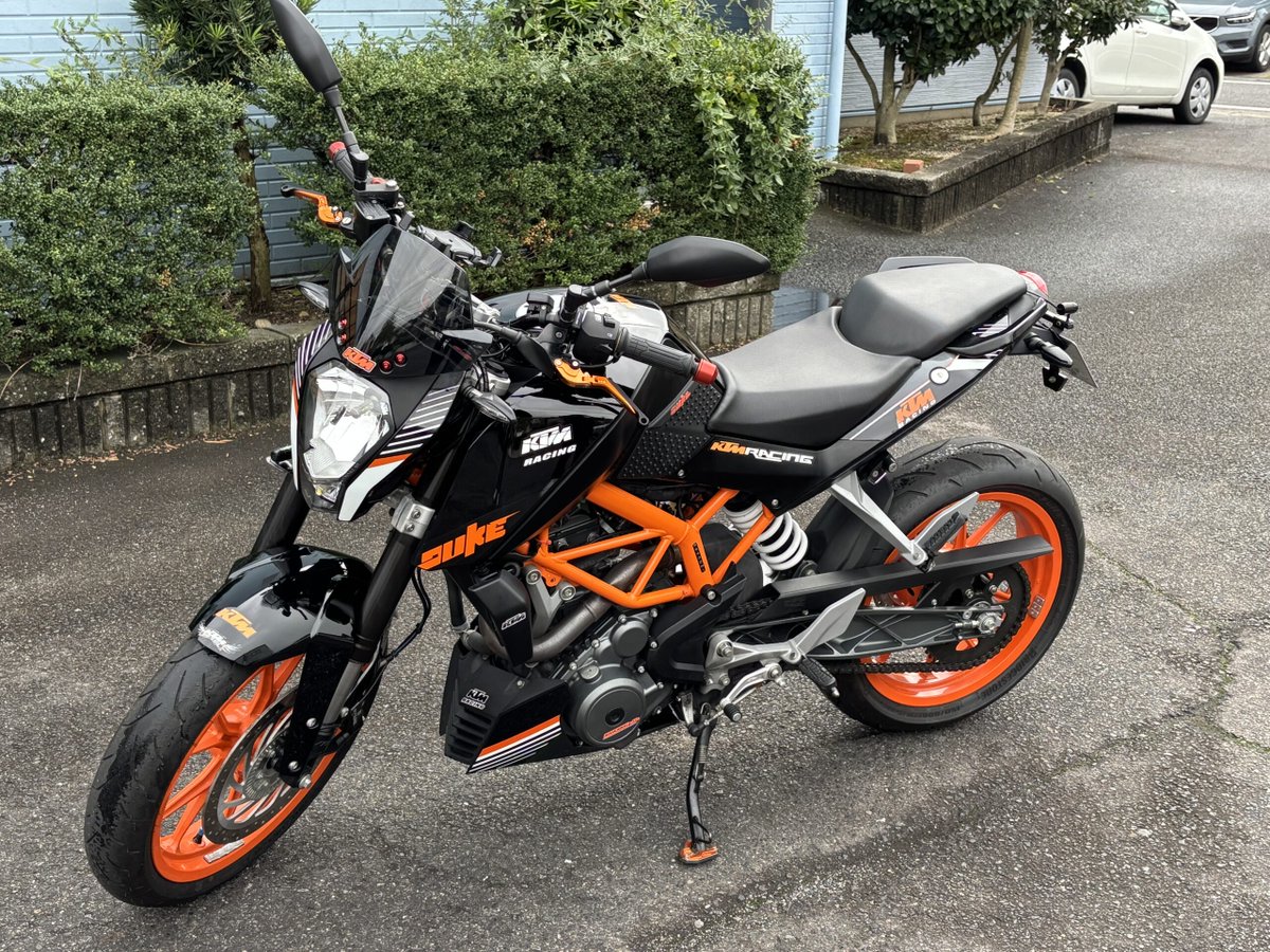【バイク盗難情報】KTM デューク250

日時：2026年5月5日 12:00 〜 2026年5月6日 11:30
被害場所：愛知県みよし市 自宅駐車場
ナンバー：1 三重 ぬ 6663
特徴：KTMのステッカーが多く貼ってあり、立ちゴケしてから修理していないためクラッチレバーが折れている。