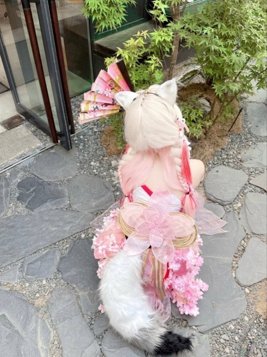 #上海
甜妹纯欲系loli
年龄 05年
身高体重罩杯：163 48 D
御萝双修 榨汁姬氵超多反差大 床上骚接受度配合度高  下面超紧 皮肤白嫩 🈚️纹身 身材是微微肉感 女友感十足 纯纯初恋 对jz爸爸温柔能聊的来  
Q：1838738741
V：beizhe20
✈️:https://t.co/XGBWQiEQgX https://t.co/gNr6ZxBqGA