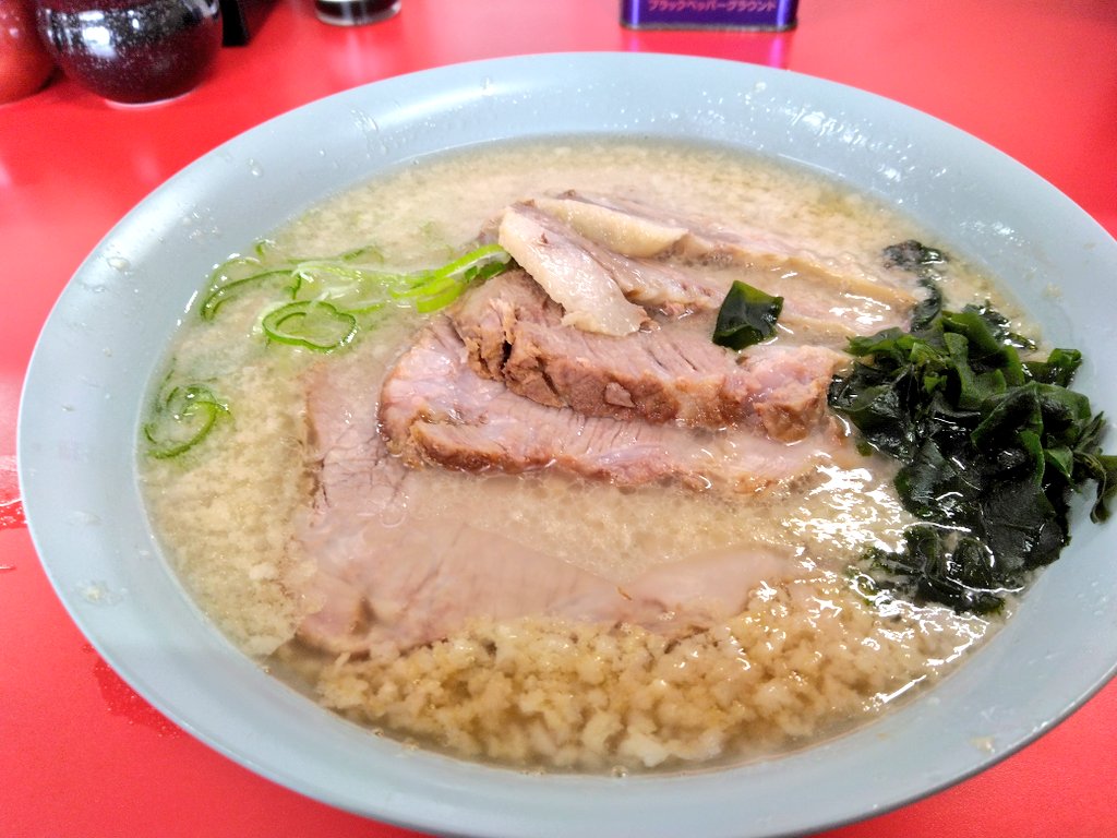 宮城県からの帰り道、行きつけの福島県内のラーメンショップが定休日のため、栃木県で別のラーメンショップでお昼ごはん。
普通に美味しく頂きましたが、やはり行きつけのラーメンショップには敵わないんだよなぁ…