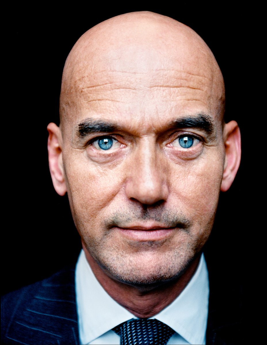 PixelintheWorld's tweet photo. 6 mei 2002.
Opdat wij niet vergeten.
#PimFortuyn https://t.co/44MIjNqzC7