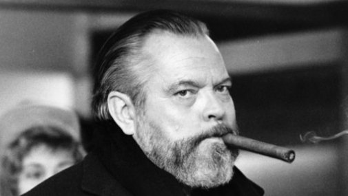 aforista_l's tweet image. “La popolarità non dovrebbe essere un metro di giudizio per eleggere i politici: se così fosse, Paperino e I Muppets siederebbero in Senato.”

(ci siamo arrivati)

Ricordando Orson Welles, nato il #6maggio 1915.