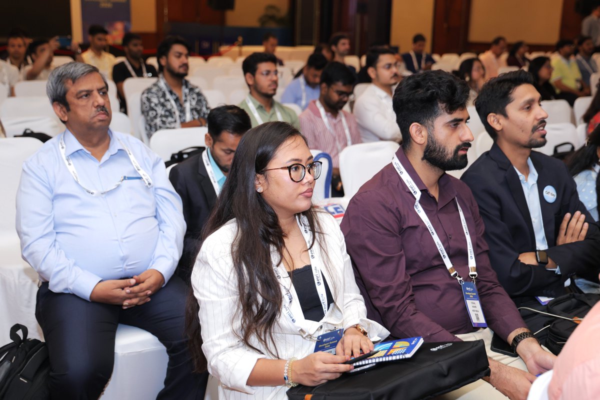EsriIndia's tweet photo. The Esri India team then showcased a series of demos, including how the Arcade Assistant can automate field computations and streamline workflows, along with new enhancements across Map Viewer and the Indo ArcGIS Living Atlas.  

#EsriIndia #GIS #DeveloperSummit #ArcGIS #GeoAI https://t.co/JbhTHvvtO3