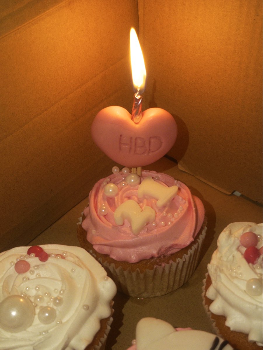 rxn_11's tweet photo. HBD to me 🥳 https://t.co/5uc3eeyBv5