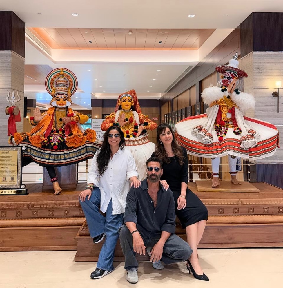 KeralaTourism's tweet photo. Movies might end, but the warmth of Kerala stays with you!

📸 Akshay Kumar

#FilmTourism #KeralaTourism https://t.co/geDM0JPPKY