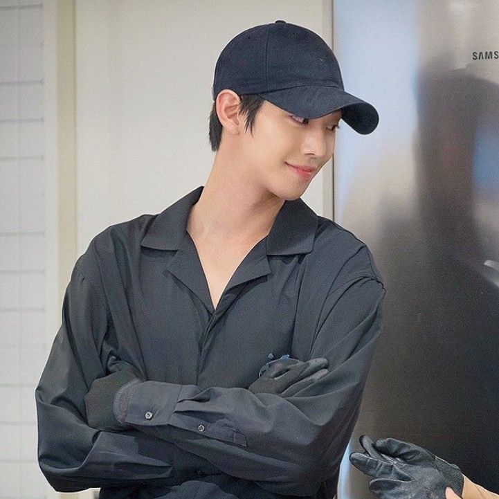 _selimutkooning's tweet photo. Happy 7th anniv for #Abyss!
Ahn Hyoseop as #ChaMin. His debut for male lead character in a drama โจ๏ธ๐
Cha Min role and look has a special place in my heart ๐ซถ๐ผ๐ซถ๐ผ
#AhnHyoseop #์ํจ์ญ
#ใขใณใใงใฝใ #ๅฎๅญ็ฎ
#์ด๋น์ค_7์ฃผ๋
https://t.co/Man6Oypqny