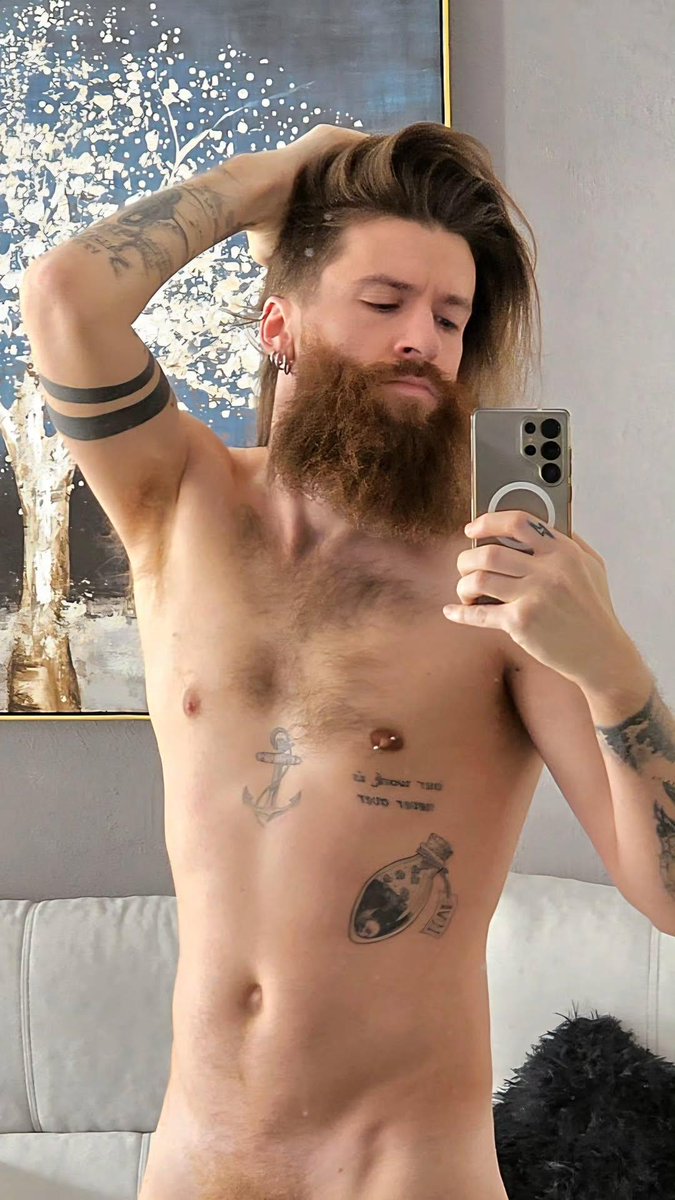 GingerVikingo tweet media