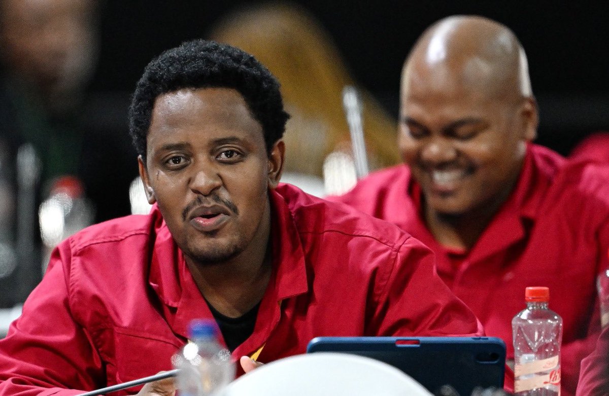 You can't be always watching the parliamentary proceedings but come here and tell me that the EFF hate South Africans.
