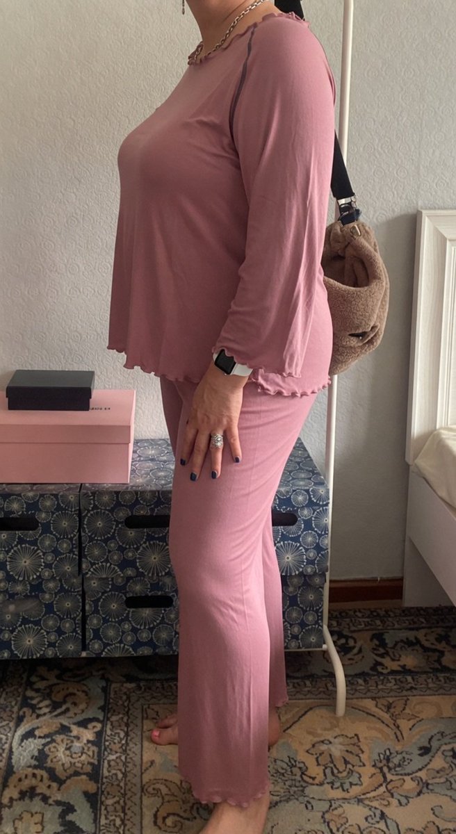 Ayça Tektaş tweet media