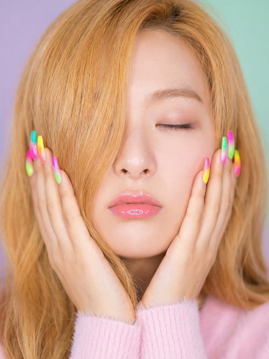 i love seulgi cosmic in eyes😘🐻👰‍♀️🇰🇷 tweet media