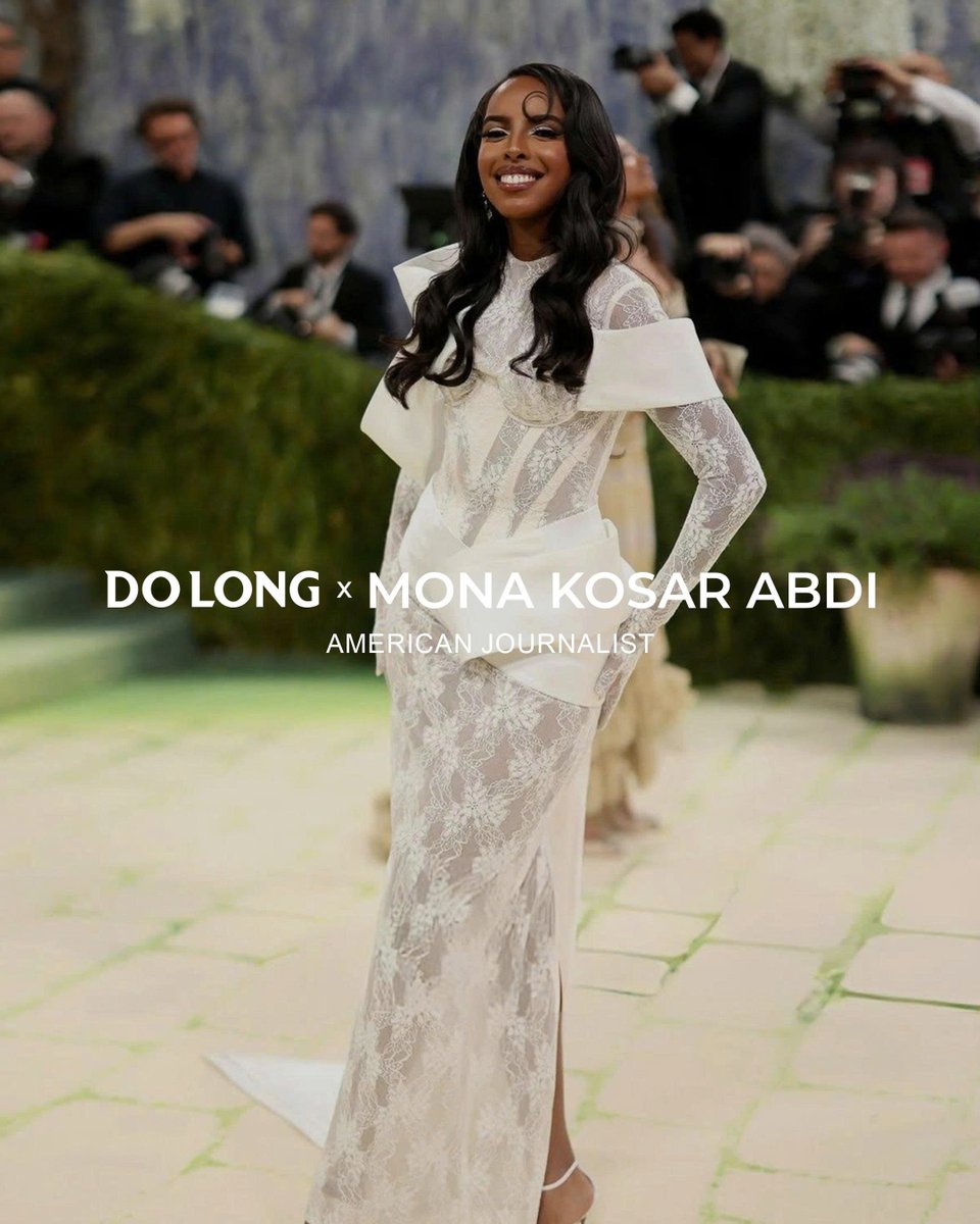 DoLong_Offical's tweet photo. Mona Kosar Abdi in Do Long at Met Gala 2026. A fitted white lace gown with an oversized bow and flowing silk train blends classic elegance with modern spirit.

#DoLong #MonaKosarAbdi #MetGala2026 https://t.co/WwxcGhqsX3