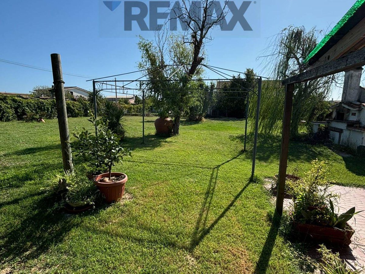 RemaxArts's tweet photo. 🌿 Fossignano – Aprilia ✨
Terreno edificabile di 1136 mq con possibilità di costruire circa 220 mq.
Già servito e con forno in muratura.
La base perfetta per realizzare il tuo progetto… o il tuo prossimo investimento 🏡💼 https://t.co/nQELRYNm9p https://t.co/fXt14oa91p