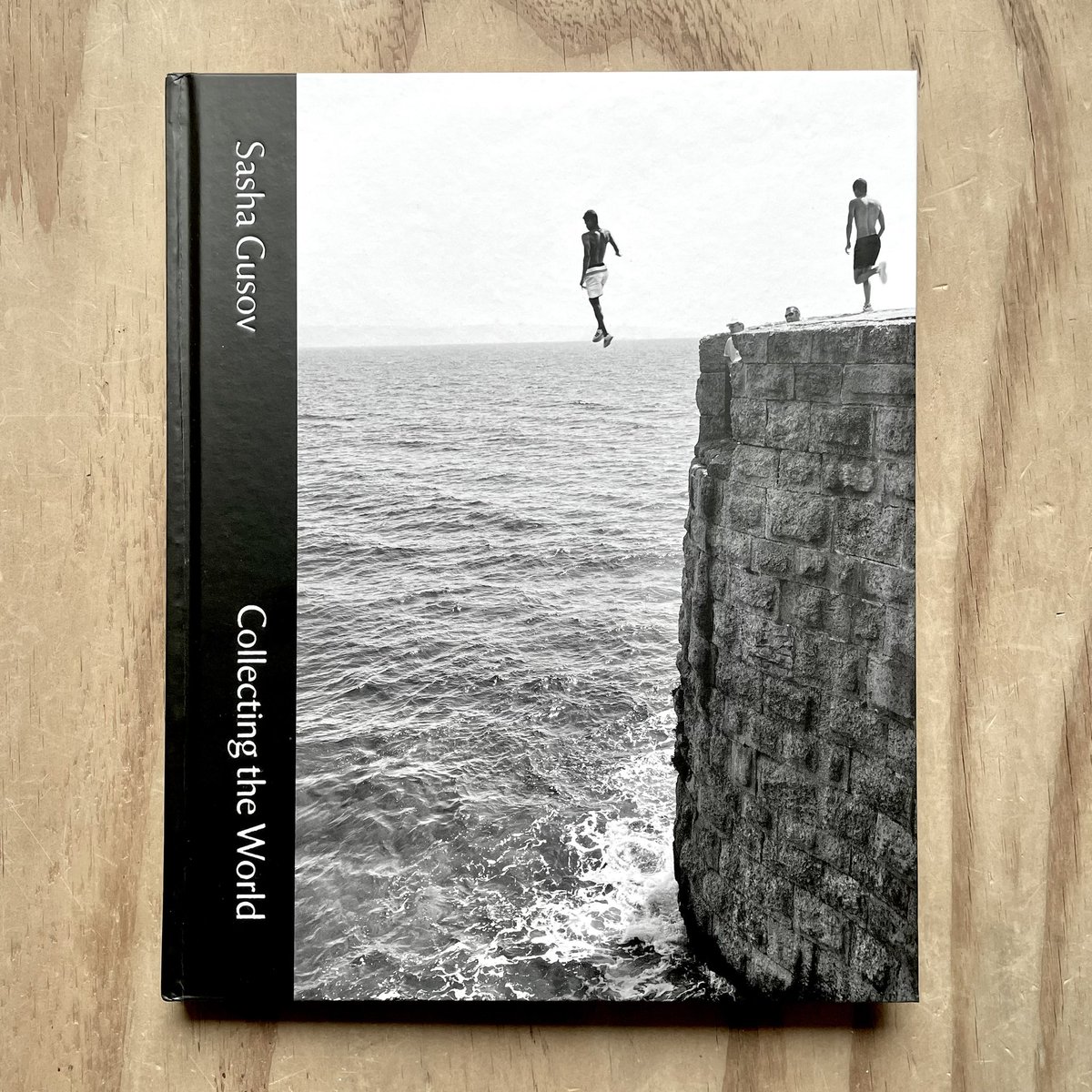 Photobook Junkies tweet media