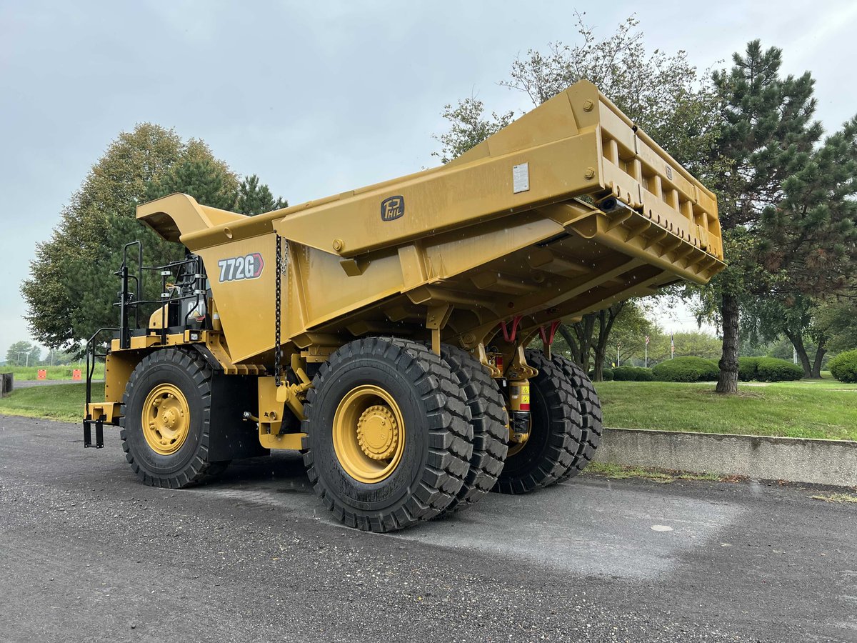 im_mining's tweet photo. .@PHILsystems says all of its fully #customengineered solutions including tailgates & speciality bodies can be seamlessly integrated with #autonomoustrucks to optimise hauling ops. It tailors all its equipment to fit each haul truck’s specific features https://t.co/qp3l6JAjaS https://t.co/mr6ZBz50LQ