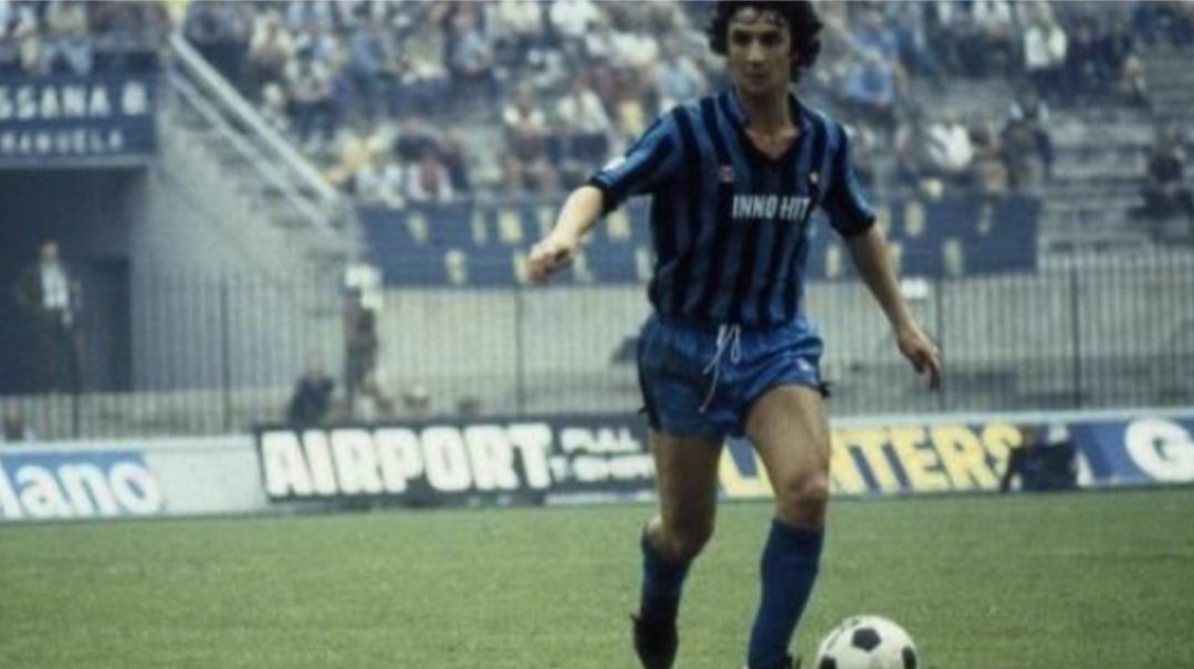 MemoriesMilan's tweet photo. Un fiero rivale, una persona a modo.
Era uno difficile da "odiare" sportivamente.
E probabilmente in carriera ha raccolto meno di ciò che meritava.
Ciao Becca, rip🙏

#Beccalossi https://t.co/UduYF89NVT