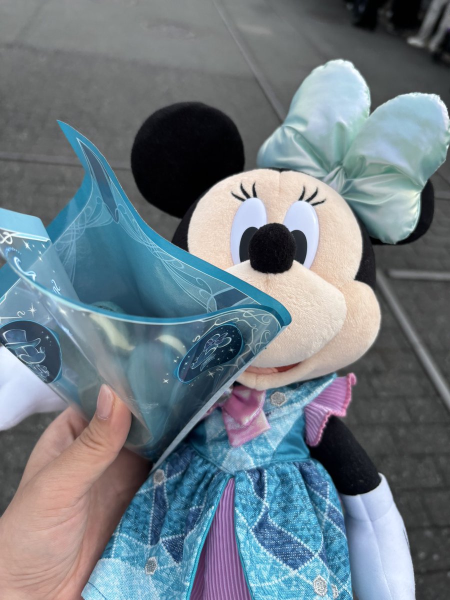 L06Oq's tweet photo. 想像よりちいちゃかった💙(へたくそすぎる画角)とにかく甘くて歯溶けそうな味してるけど可愛いのと美味しいのでリピはしたい(食欲なくすレポ) https://t.co/B3BhRJ4iOe