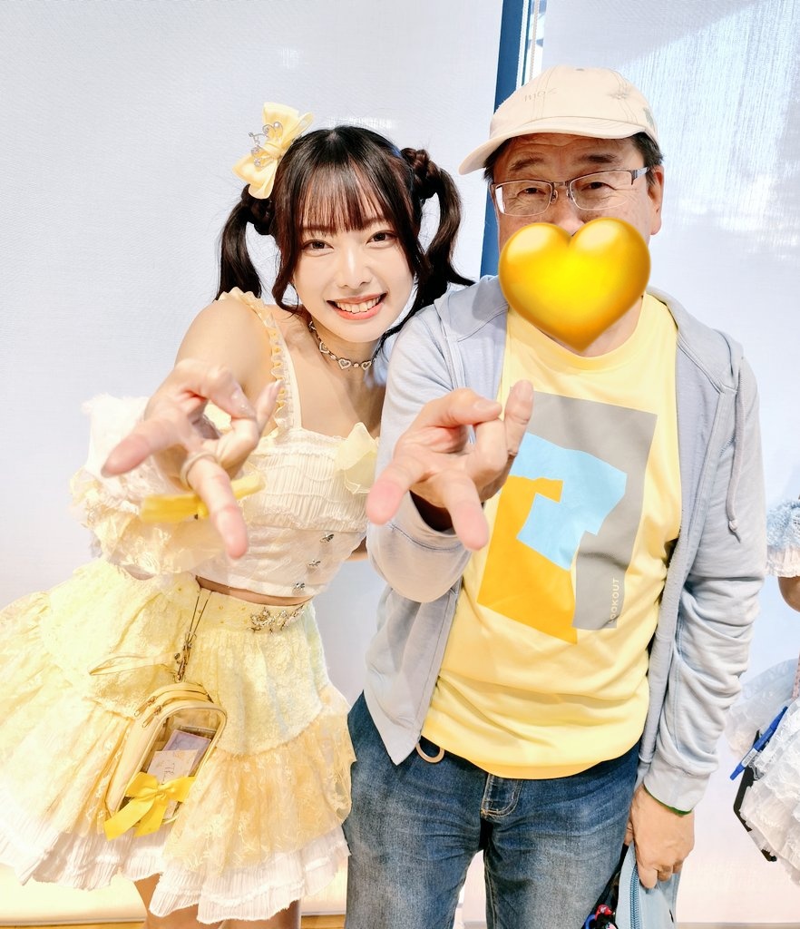 5/5(火・祝)東京遠征は4現場回し
第2現場はWITH原宿

これで4度目お目当てブルーなままで
もう1人推しメンめっちょ(早乙女ひまり)
オイラの朝飲みして来た話からワインの赤が好きとの事だがオイラは何でもOK😀
はーちゃん酒強い情報ありがと😉

#ブルーなままで
#ブルまま
#早乙女ひまり
#めっちょ