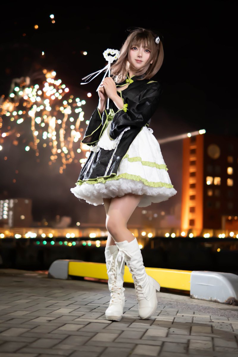 camera_KMN's tweet photo. @hamhammiho0222 ちゃんと
師匠 @KintaChiro さん  に
新しい機材と新しいレンズのお試しも含めて、夜ロケ撮影練習に付き合って頂きました⸜(*˙꒳˙*)⸝
✨special thanks✨

そして加工頂いたので掲載しちゃう❤❤❤
GWで催物やってて突然花火撮影になったのはびっくりしたけど楽しく勉強しました！！ https://t.co/e8OfPSjAVN