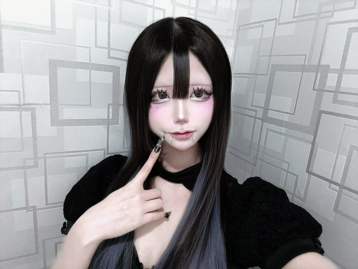 るな໒꒱ tweet media