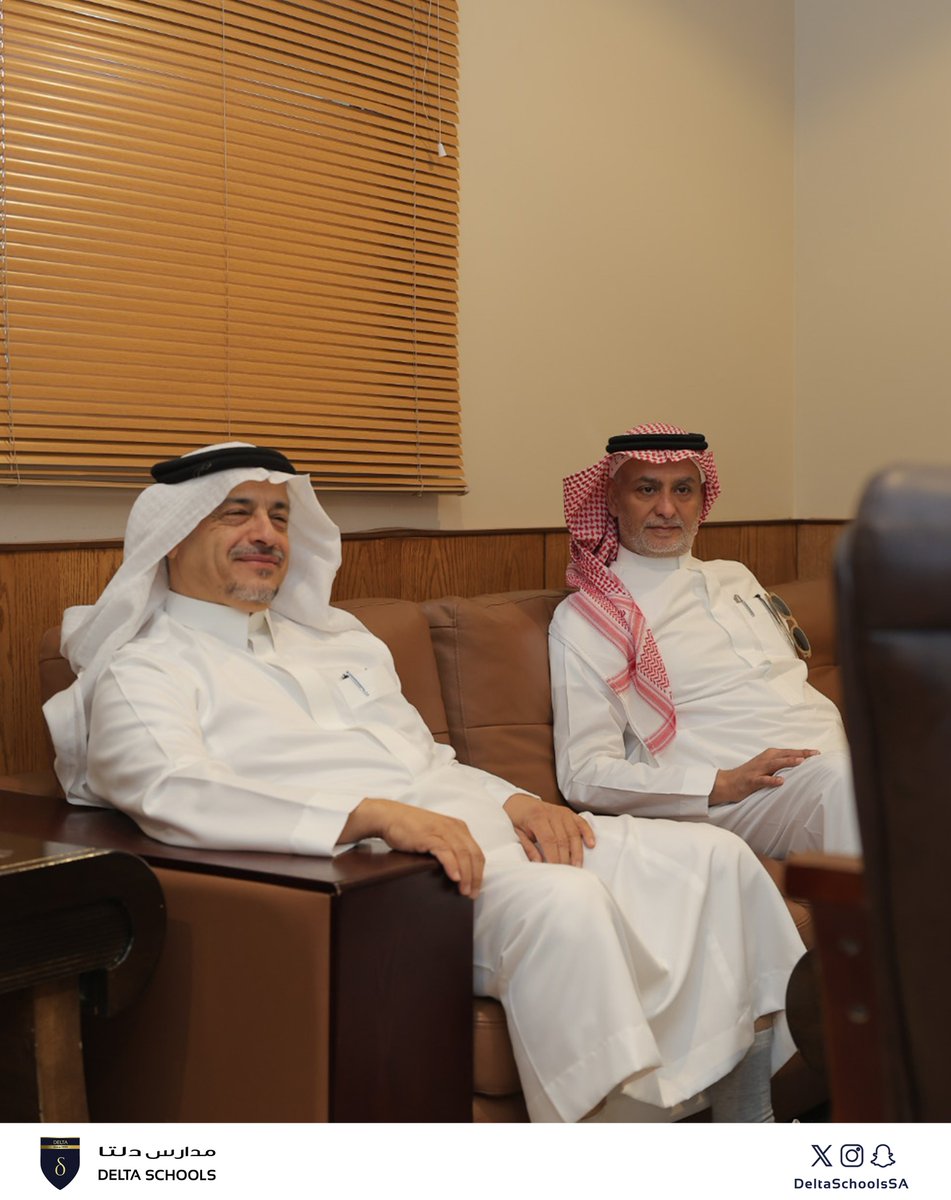 DeltaSchoolsSA's tweet photo. نفخر في مدارس دلتا بتوقيع شراكة مع مؤسسة الأستاذ @ALOstathorg لإطلاق برنامج رقمي يُمكّن الطلاب من ممارسة الأنشطة البدنية داخل المدرسة وخارجها عبر تطبيق “أتحداك” 🏃‍♂️📱

وذلك في خطوة تهدف إلى تعزيز صحة الطلاب وجودة حياتهم، وربط الطلاب وأولياء الأمور بمنظومة رقمية متكاملة ✨ https://t.co/fOPYqMLF5o