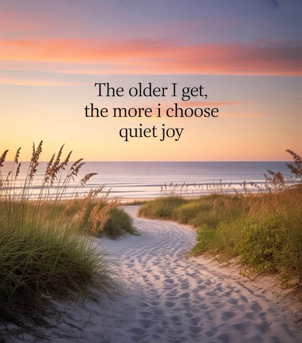 Saintos7's tweet photo. Wishing you a day filled with joy and positivity! 🌟 #lovelife #findpeace #onebillionhappy #mindsetiseverything #kindnessmovement https://t.co/9l5oQ8ATy1