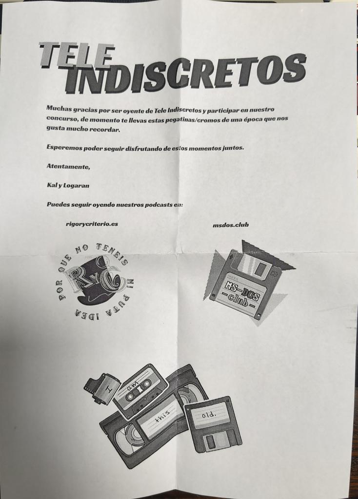 shaeon's tweet photo. @rigorycriterio que bonito es llegar a casa y ver en el buzón una carta con tu nombre escrito a mano pero más bonito es ver qué contiene cromos del concurso de unos de tus podcast más esperados! Gracias chicos! Y viva #Teleindiscretos ! https://t.co/1s535hDPsj
