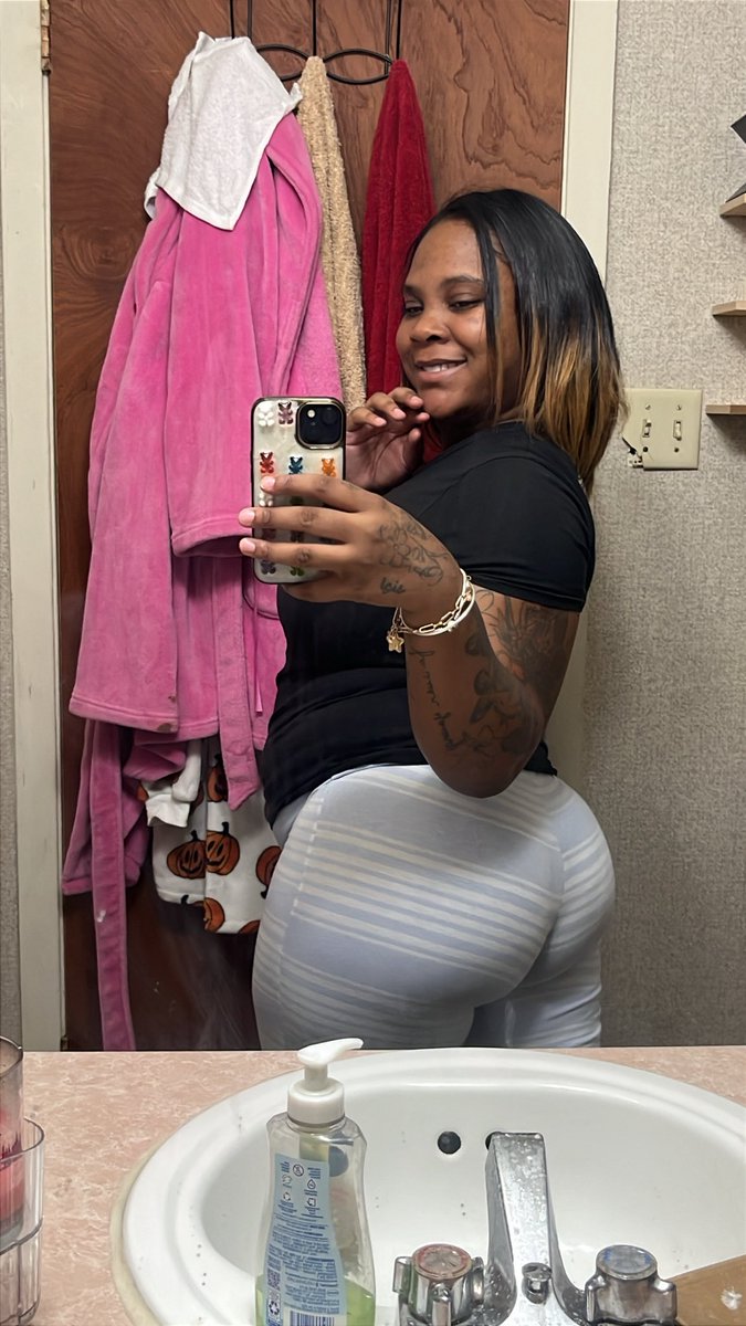 tattedindyy's tweet photo. getting thickkk😩 https://t.co/nP8JCHgRAk