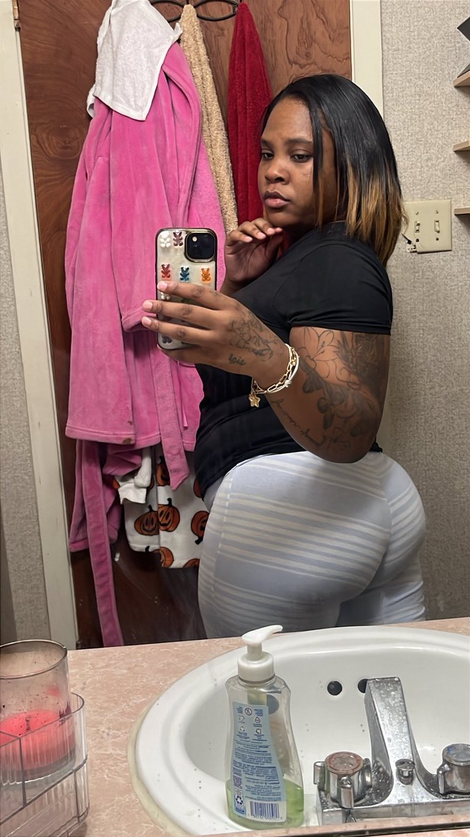 tattedindyy's tweet photo. getting thickkk😩 https://t.co/nP8JCHgRAk