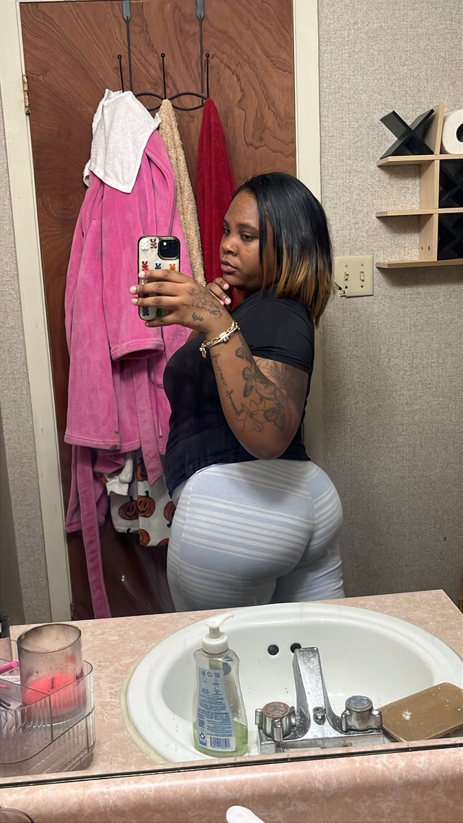 tattedindyy's tweet photo. getting thickkk😩 https://t.co/nP8JCHgRAk