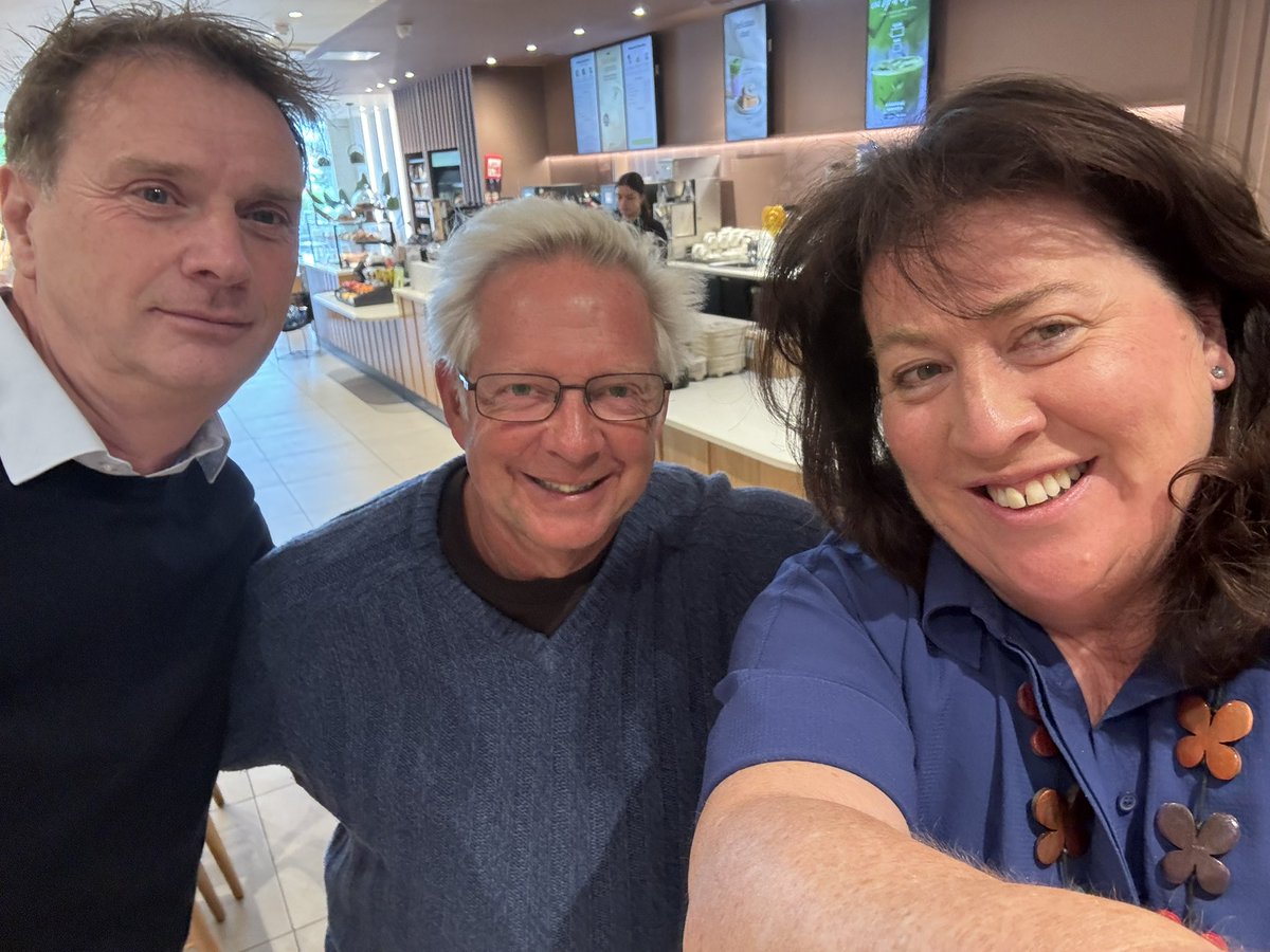 S_HarringtonNHS's tweet photo. Random meeting with Geoff Walker who is a nursing legend around Dorset - now retired &amp; enjoying life. Lovely to meet in person whilst Mark &amp; I were meeting off site https://t.co/yiurpS1ouW
