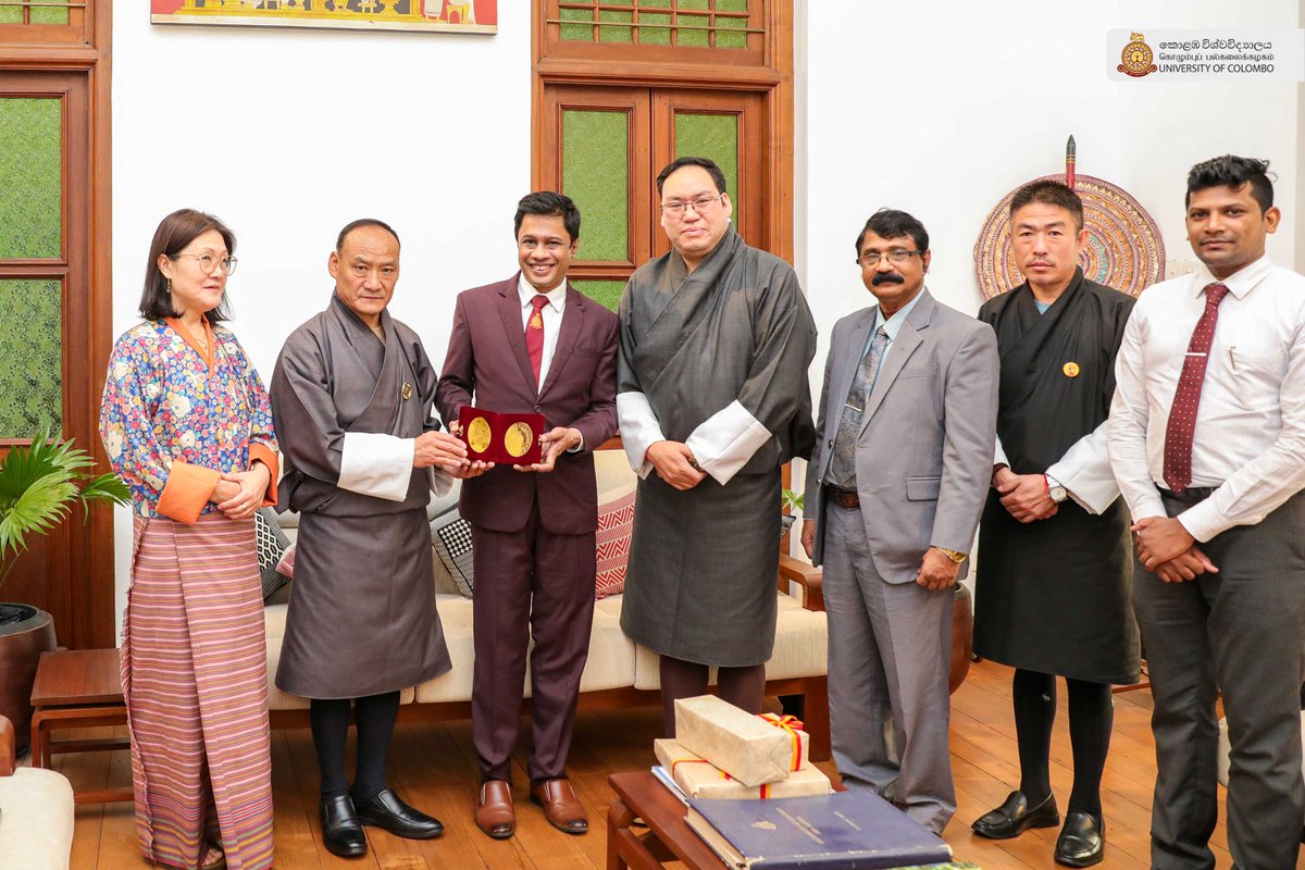 University Colombo tweet media