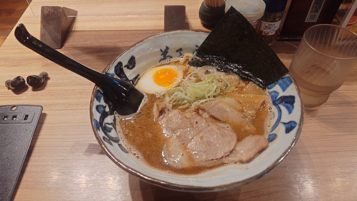 みつ tweet media